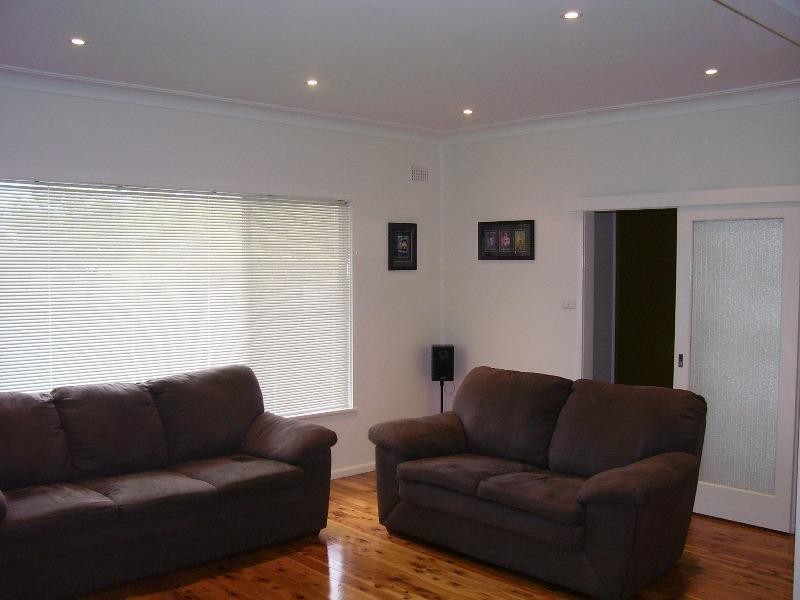 17 Orange Street, Parkes NSW 2870