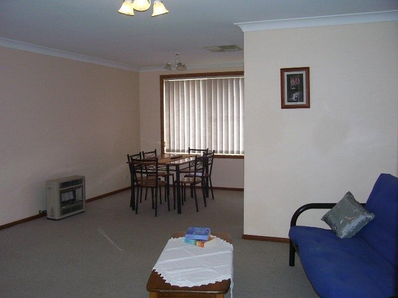 19 Ebelina Crescent, Parkes NSW 2870
