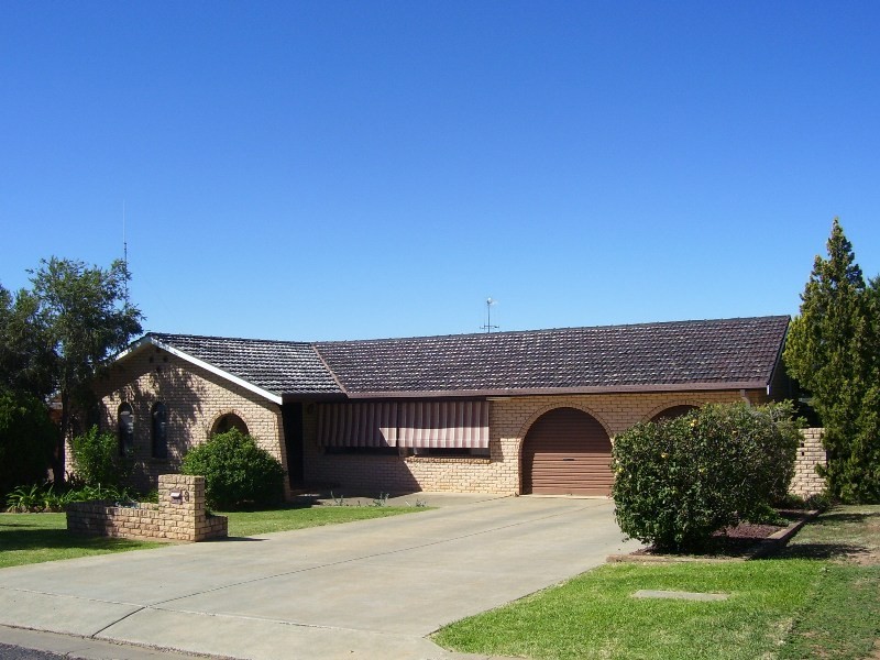 3 Jubilee Street, Parkes NSW 2870