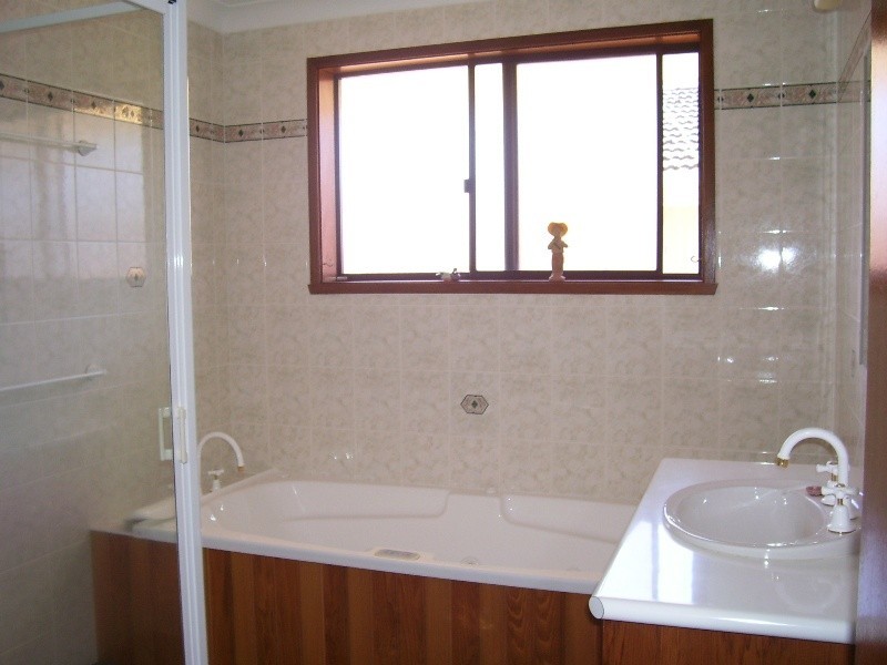 3 Jubilee Street, Parkes NSW 2870