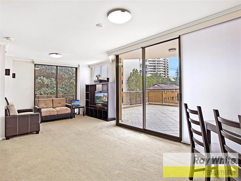 2/13-15 Hassall Street, Parramatta NSW 2150