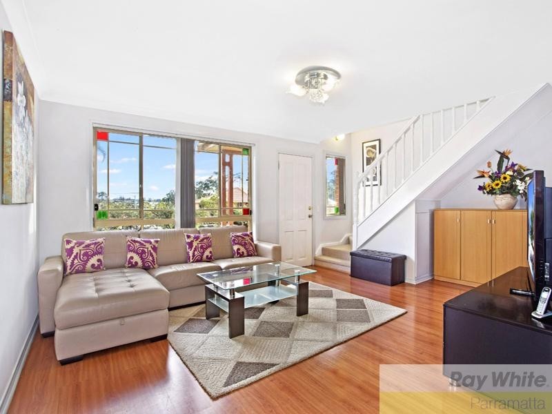 1/54 The Crescent, Toongabbie NSW 2146