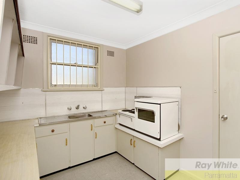 127 Pendle Way, Pendle Hill NSW 2145