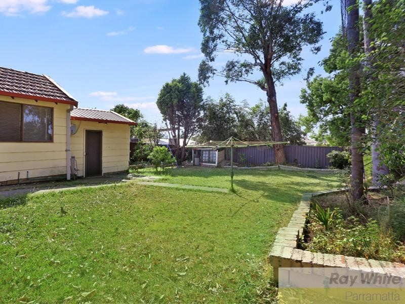 11 Peggy Street, Mays Hill NSW 2145