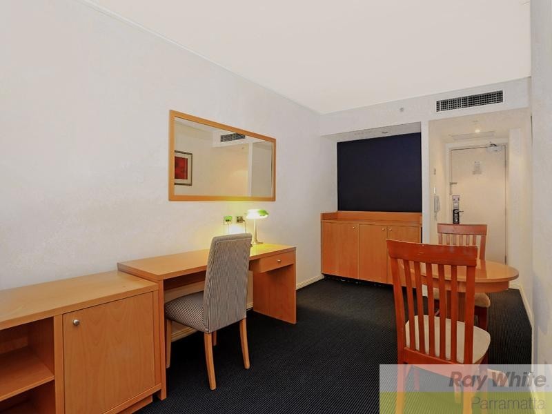 818/110-114 James Ruse Drive, Rosehill NSW 2142