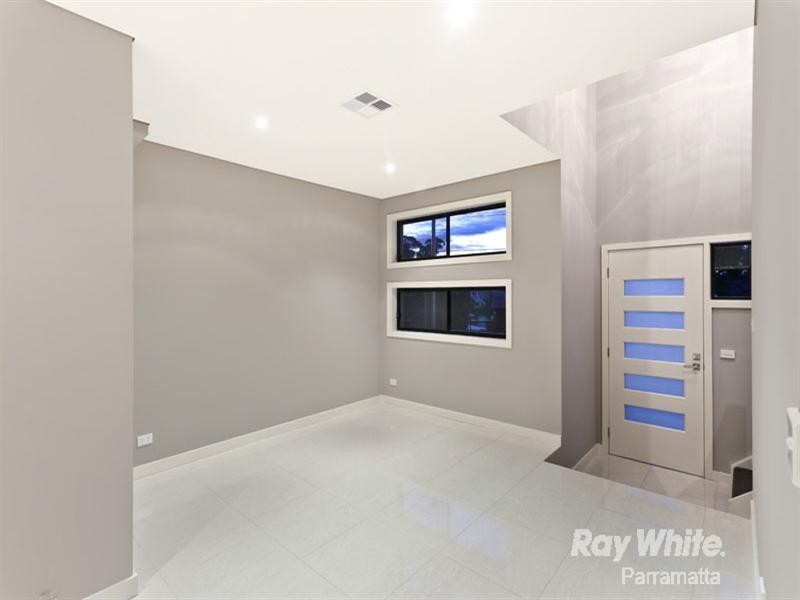 5 Bogalara Road, Old Toongabbie NSW 2146