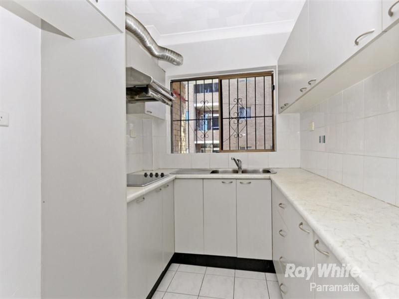 2/114 Harris Street, Harris Park NSW 2150