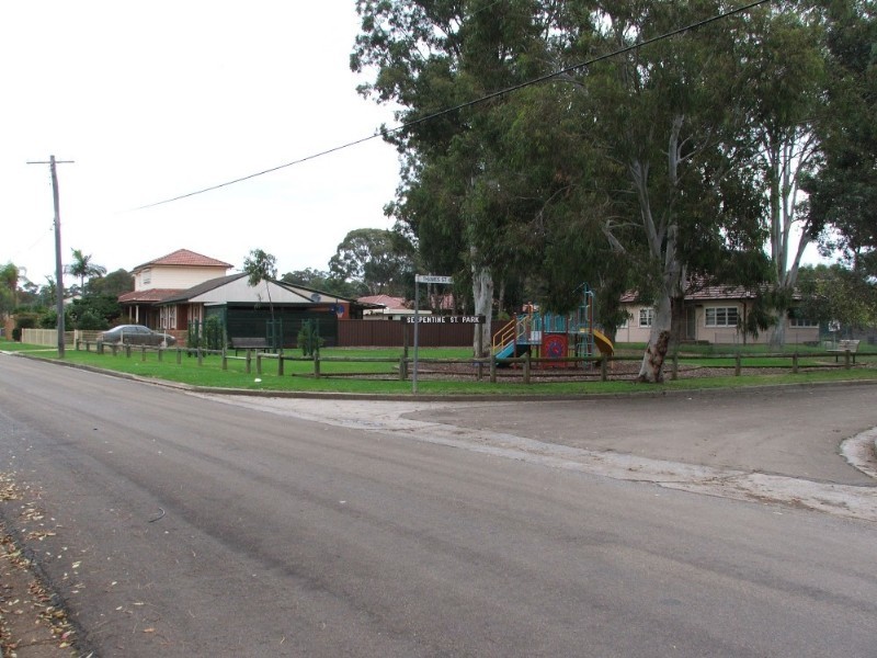 6 Serpentine Street, Merrylands West NSW 2160