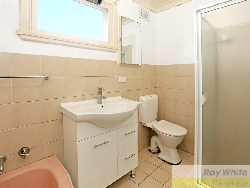 19 Boyne Avenue, Pendle Hill NSW 2145