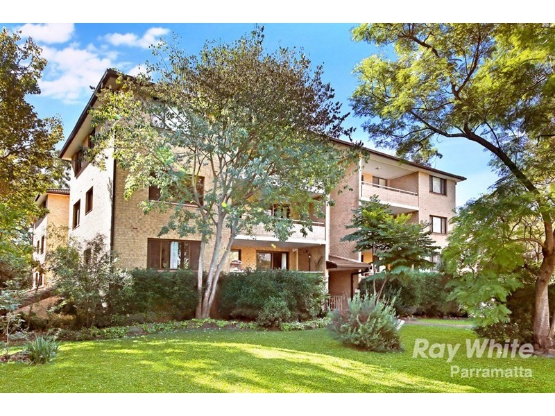 2/13-15 Helen Street, Westmead NSW 2145