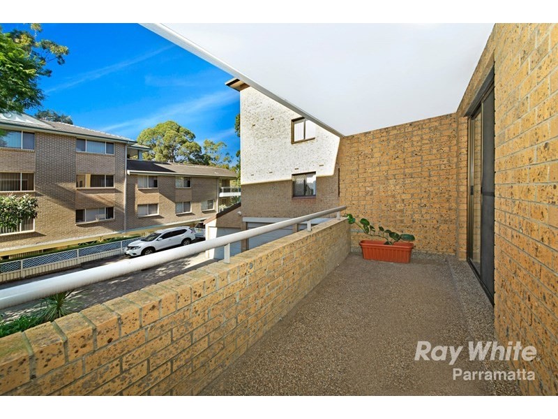 2/13-15 Helen Street, Westmead NSW 2145