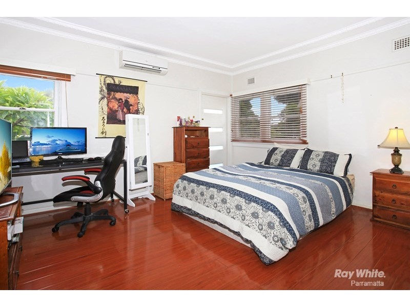 18 Fletcher Street, Northmead NSW 2152