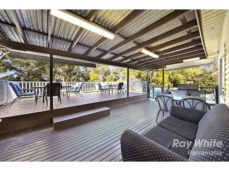 4 Chalmers Crescent, Old Toongabbie NSW 2146