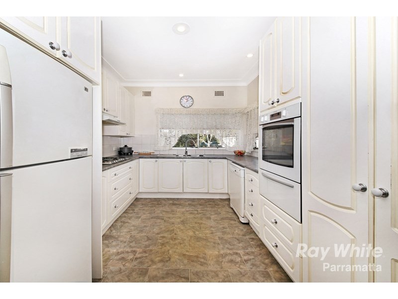 4 Chalmers Crescent, Old Toongabbie NSW 2146