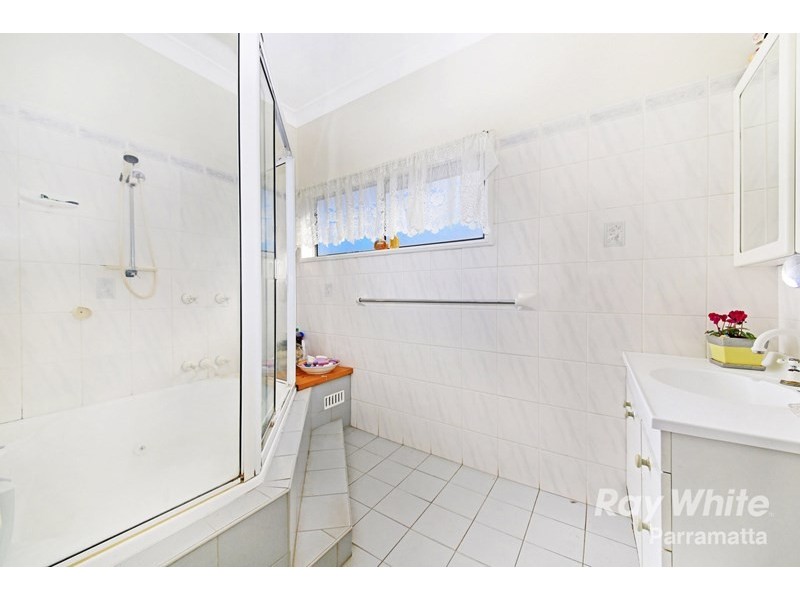 4 Chalmers Crescent, Old Toongabbie NSW 2146