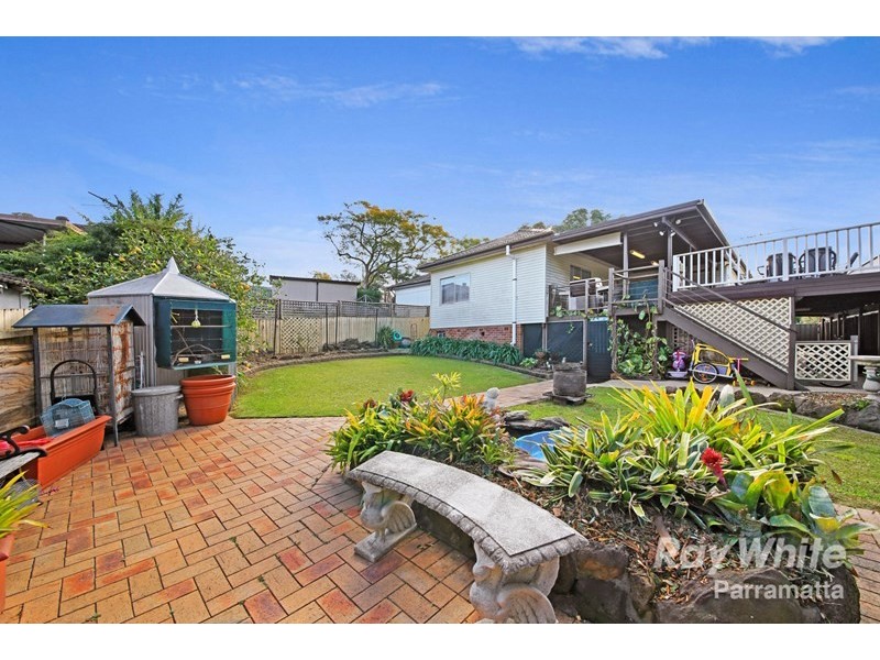 4 Chalmers Crescent, Old Toongabbie NSW 2146