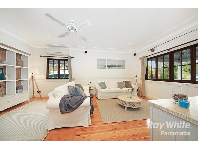 16 Whitehaven Road, Northmead NSW 2152