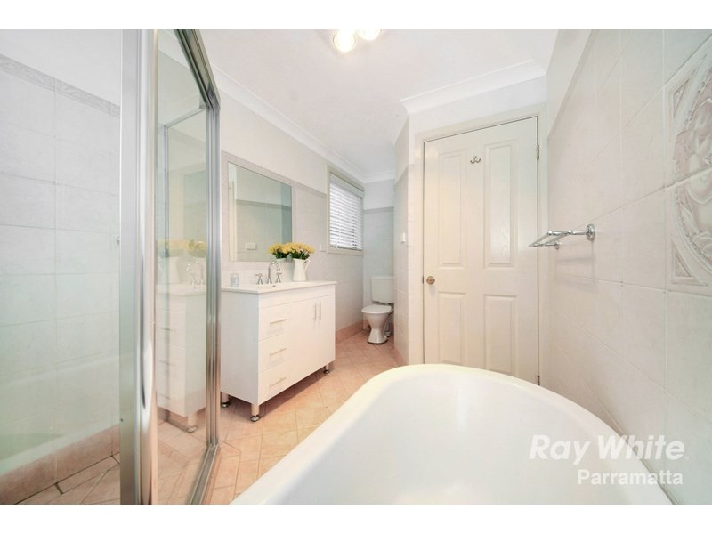 16 Whitehaven Road, Northmead NSW 2152