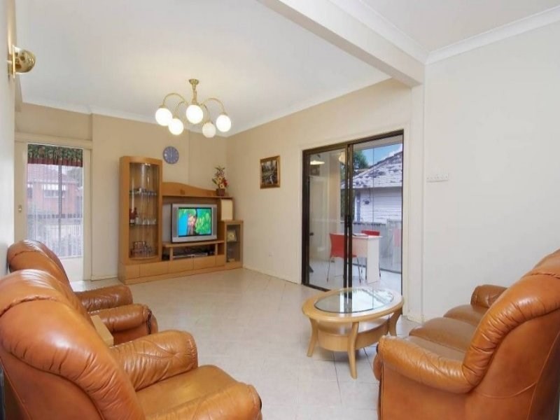 1/21 Essington Street, Wentworthville NSW 2145