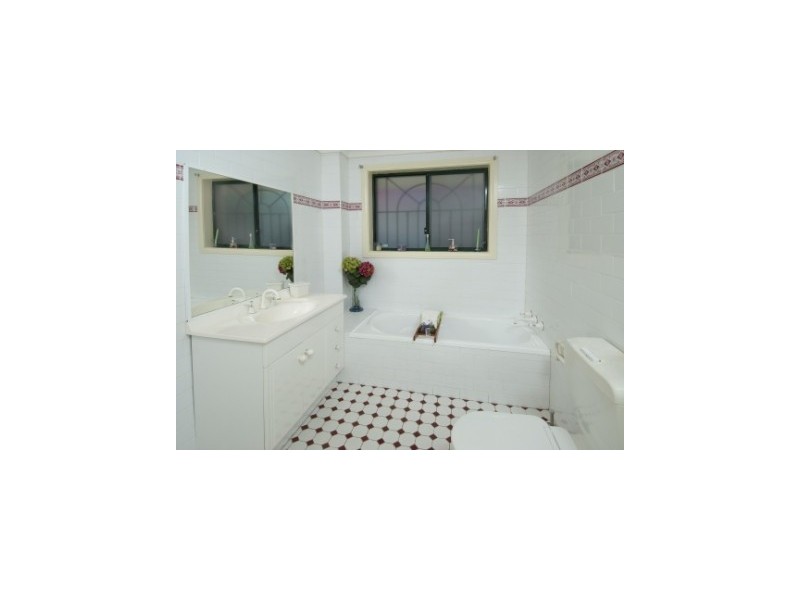 1/23 Banks Street, Mays Hill NSW 2145