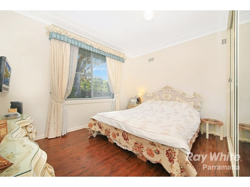 4 Greens Avenue, Oatlands NSW 2117