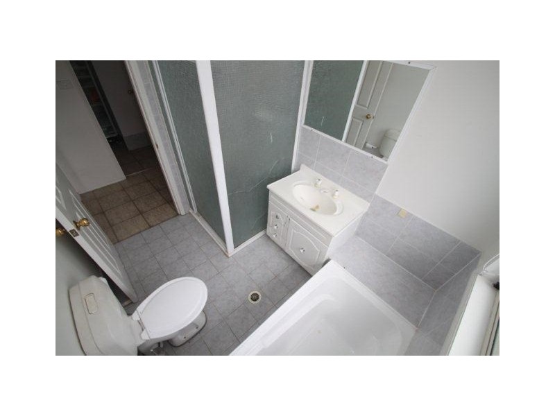 10/44 Ballandella Road, Toongabbie NSW 2146