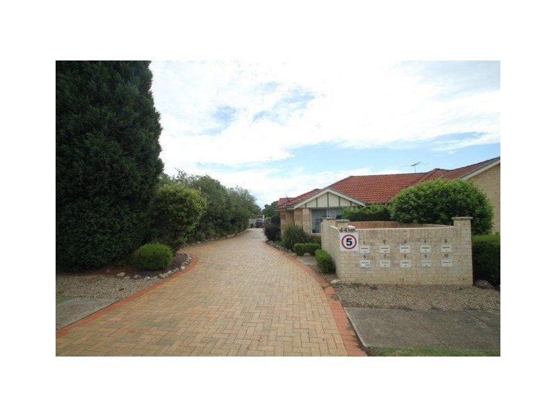 10/44 Ballandella Road, Toongabbie NSW 2146