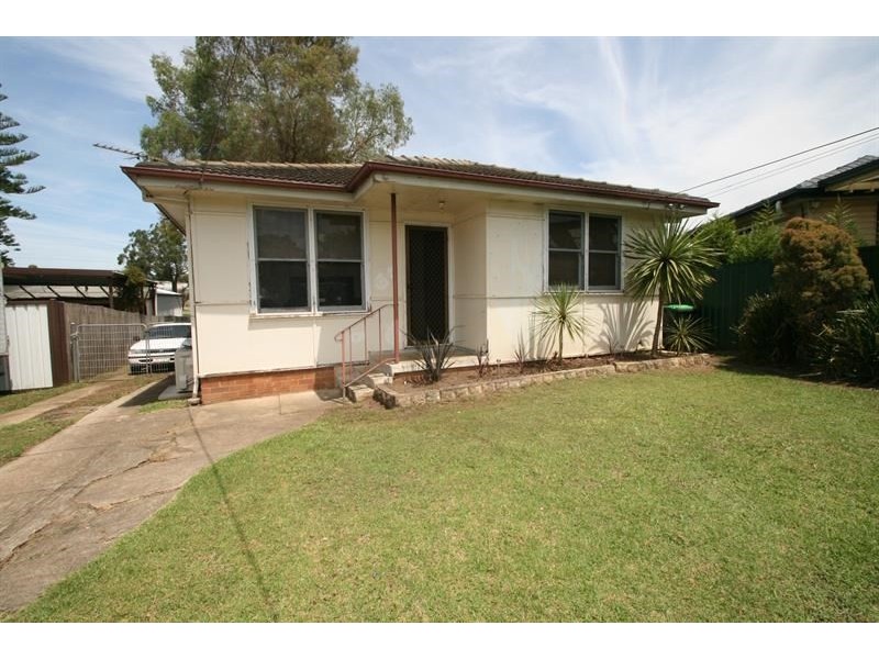 33 Cedar Crescent, St Marys NSW 2760