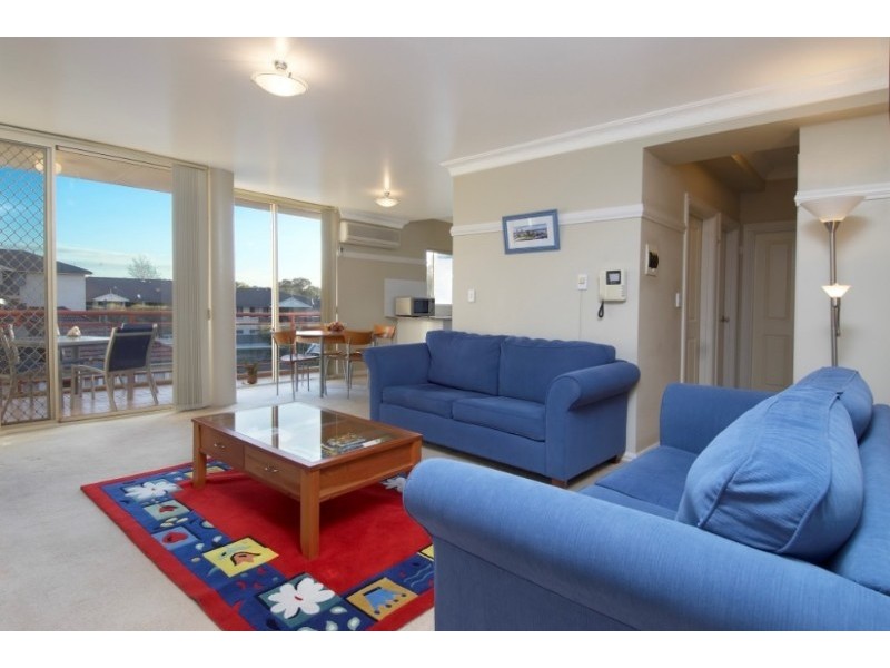 4/25-26 Parkside Lane, Westmead NSW 2145