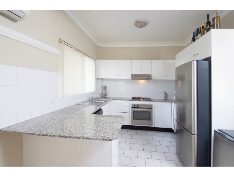 4/25-26 Parkside Lane, Westmead NSW 2145