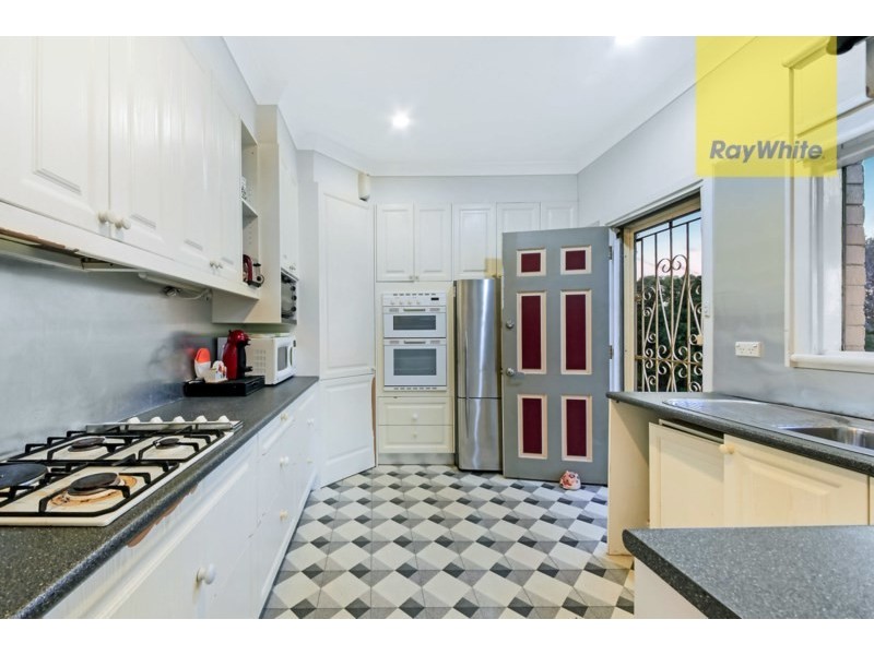 2 Alanas Avenue, Oatlands NSW 2117