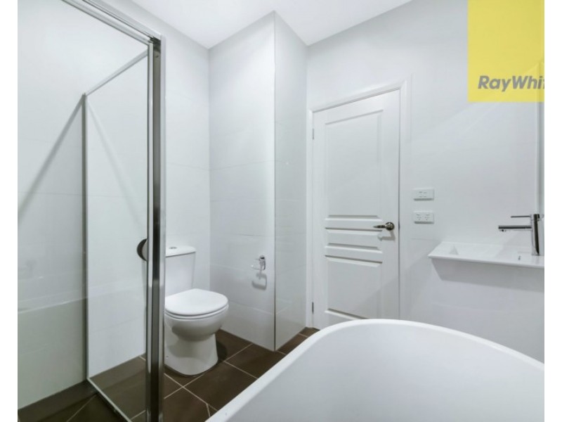 4 Irwin Place, Wentworthville NSW 2145