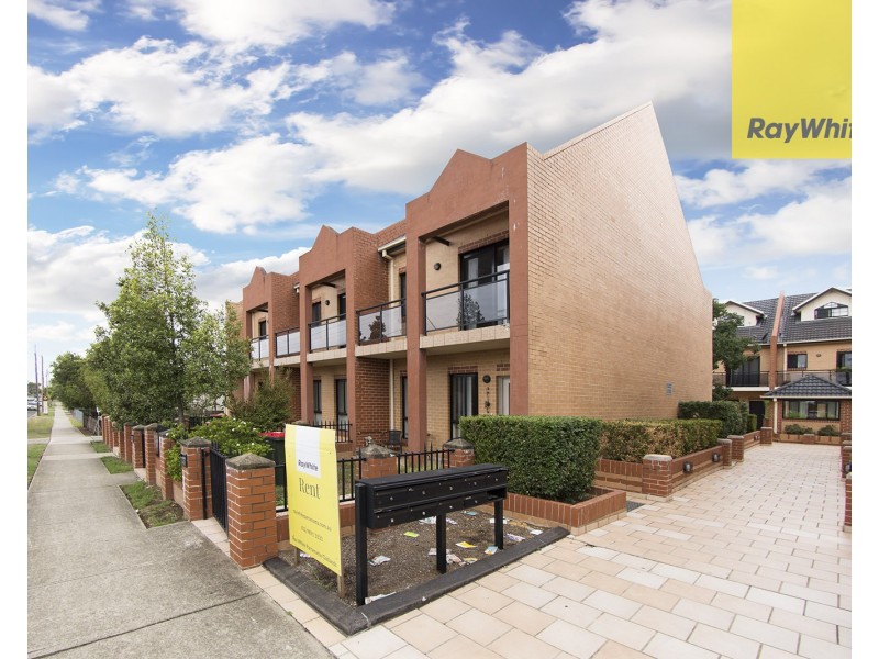 2/335-339 Blaxcell Street, South Granville NSW 2142