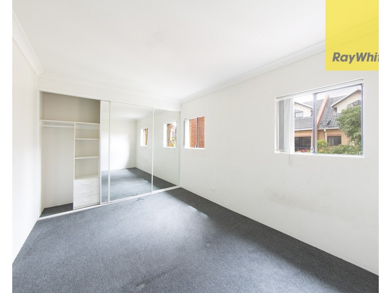 2/335-339 Blaxcell Street, South Granville NSW 2142
