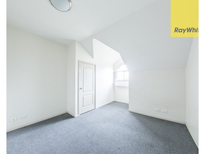 2/335-339 Blaxcell Street, South Granville NSW 2142