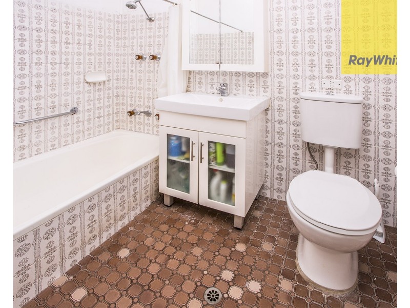 1 Gladys Crescent, Seven Hills NSW 2147