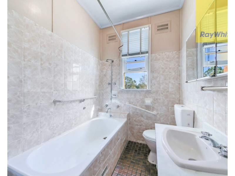 49 Amos Street, Westmead NSW 2145