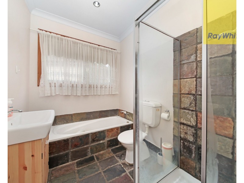 4 Highland Avenue, Toongabbie NSW 2146