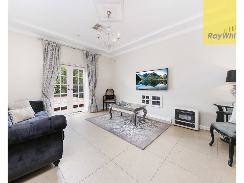 6 Gollan Avenue, Oatlands NSW 2117