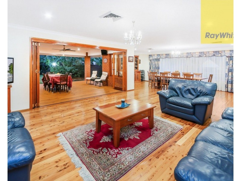 4 The Circle, Oatlands NSW 2117