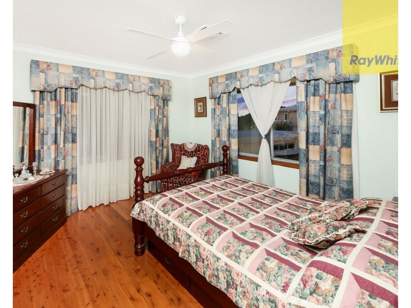 4 The Circle, Oatlands NSW 2117