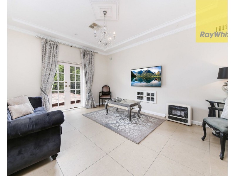 6 Gollan Avenue, Oatlands NSW 2117