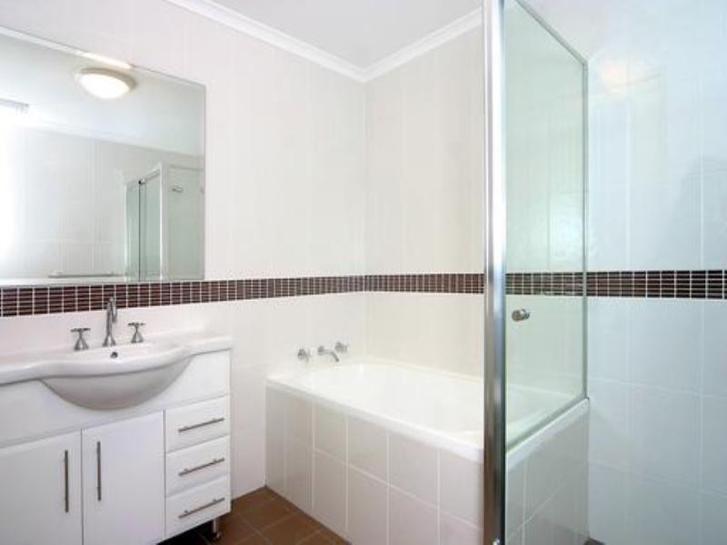 403/10 Refractory Court, Holroyd NSW 2142