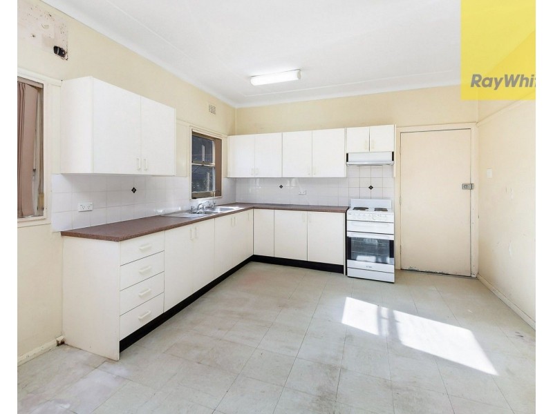 64 Redbank Road, Northmead NSW 2152