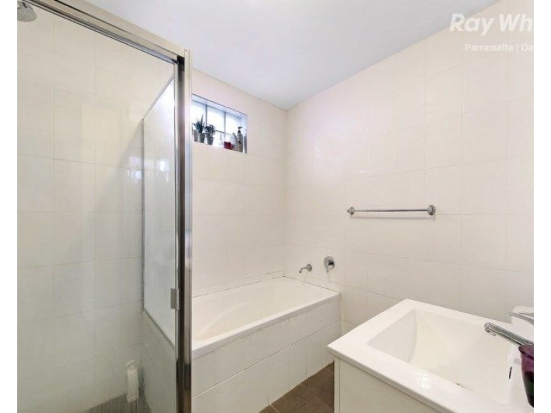 18/215-217 Woodville Road, Merrylands NSW 2160