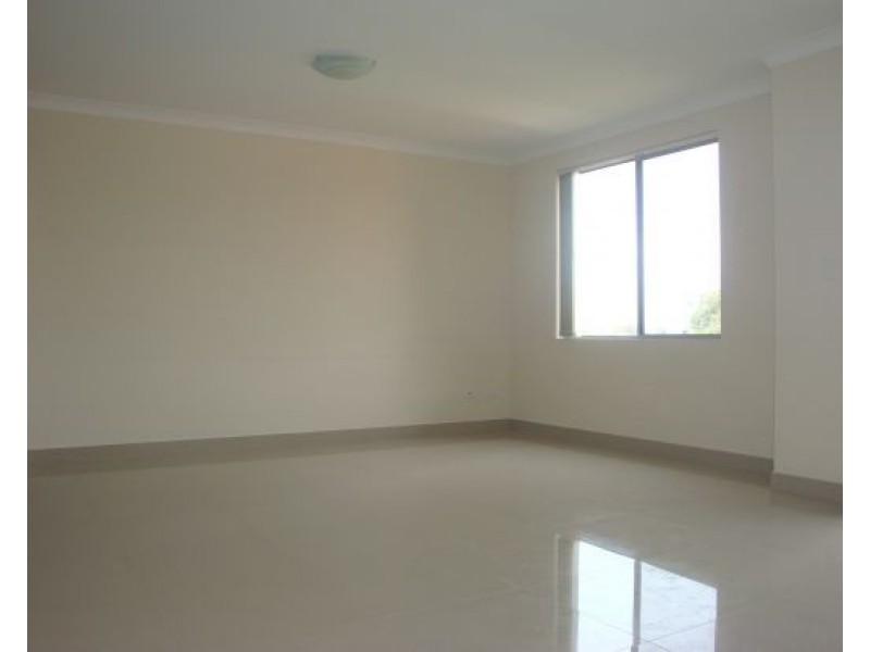 18/215-217 Woodville Road, Merrylands NSW 2160
