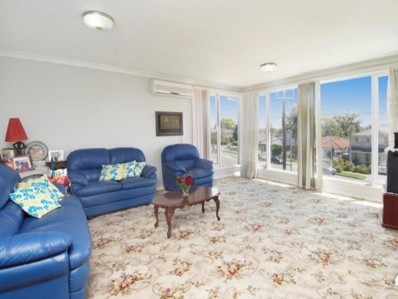 52 Broughton Street, Old Guildford NSW 2161