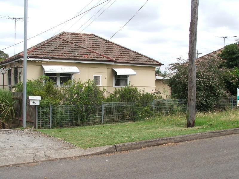 43 Pearson Street, South Wentworthville NSW 2145