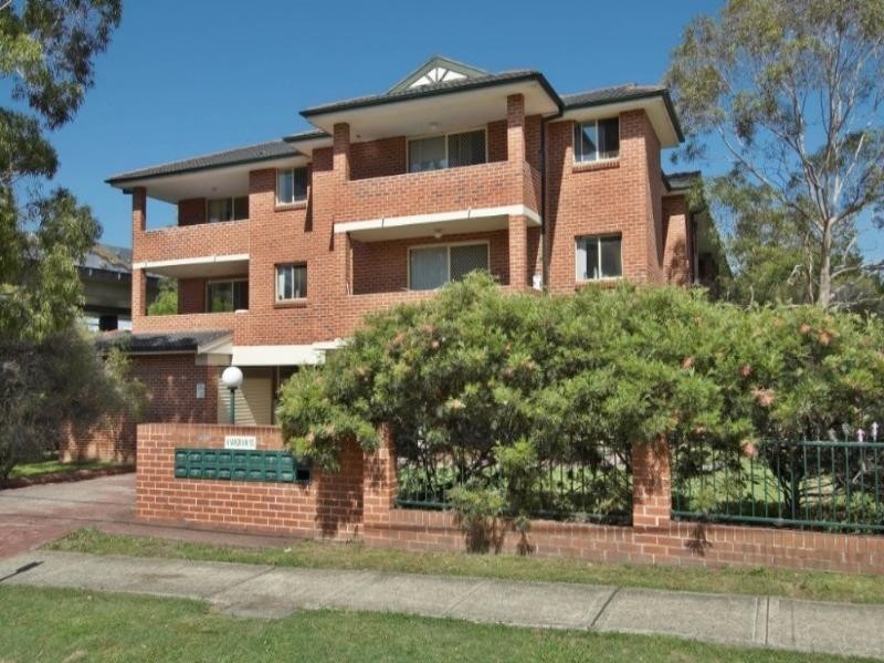 10/4-6 Wigram Street, Harris Park NSW 2150