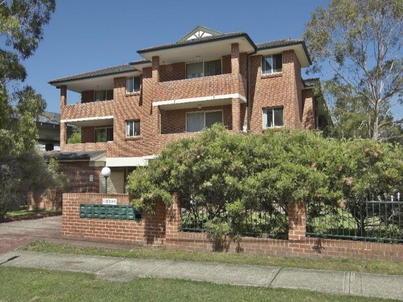10/4-6 Wigram Street, Harris Park NSW 2150